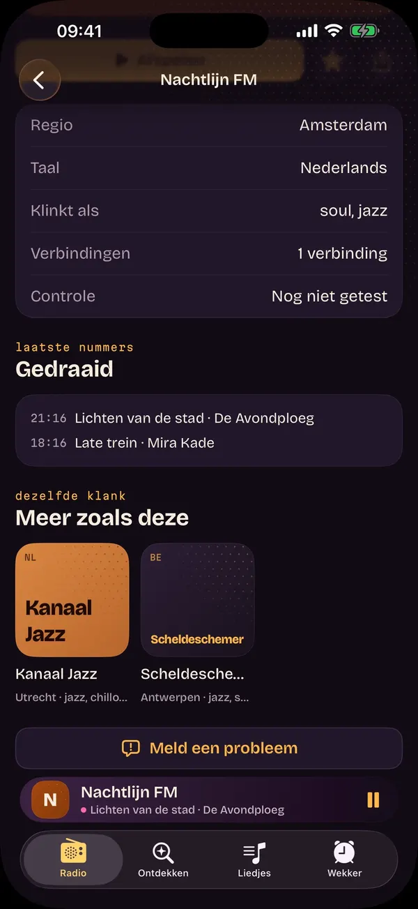 Nachtlijn FM met de laatst gedraaide nummers en Meer zoals deze: twee zenders die erop lijken
